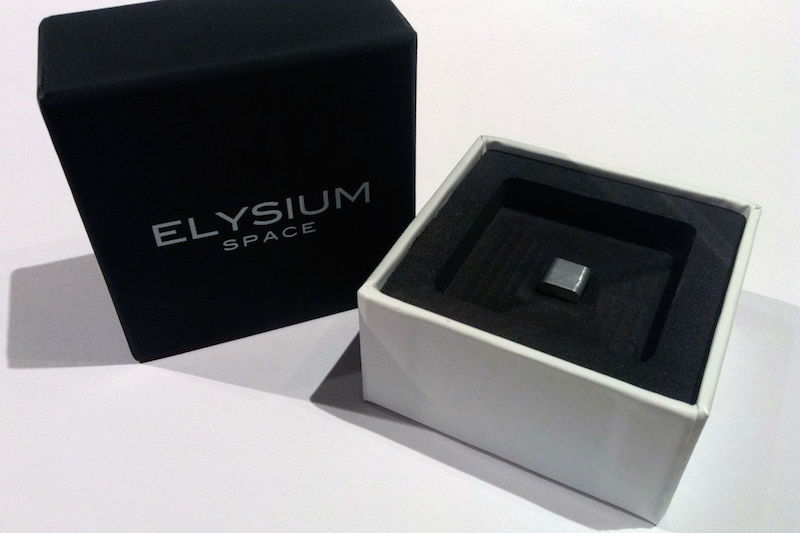 Elysium-space-burial3 ashes in a box